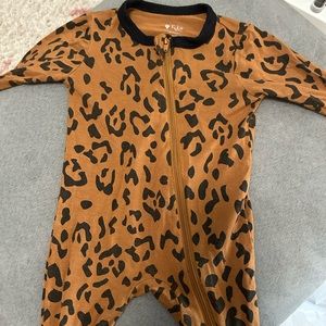 Leopard kyte baby zippered romper